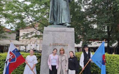 Učenice OŠ Julija Benešića na svečanom uručenju nagrada u Slovačkoj