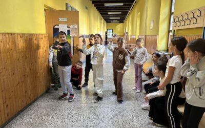 Kreativna avantura u školskoj knjižnici: Učenici 3.a. razreda i učiteljica Nina Ripić u misiji spasilačkog tima Leonarda da Vincija